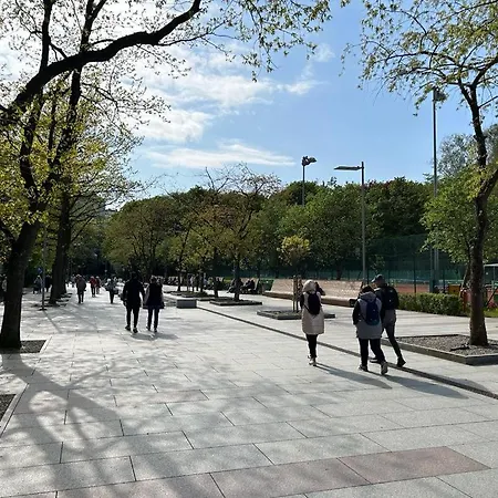 Sikorskiego 200 M Od Plazy